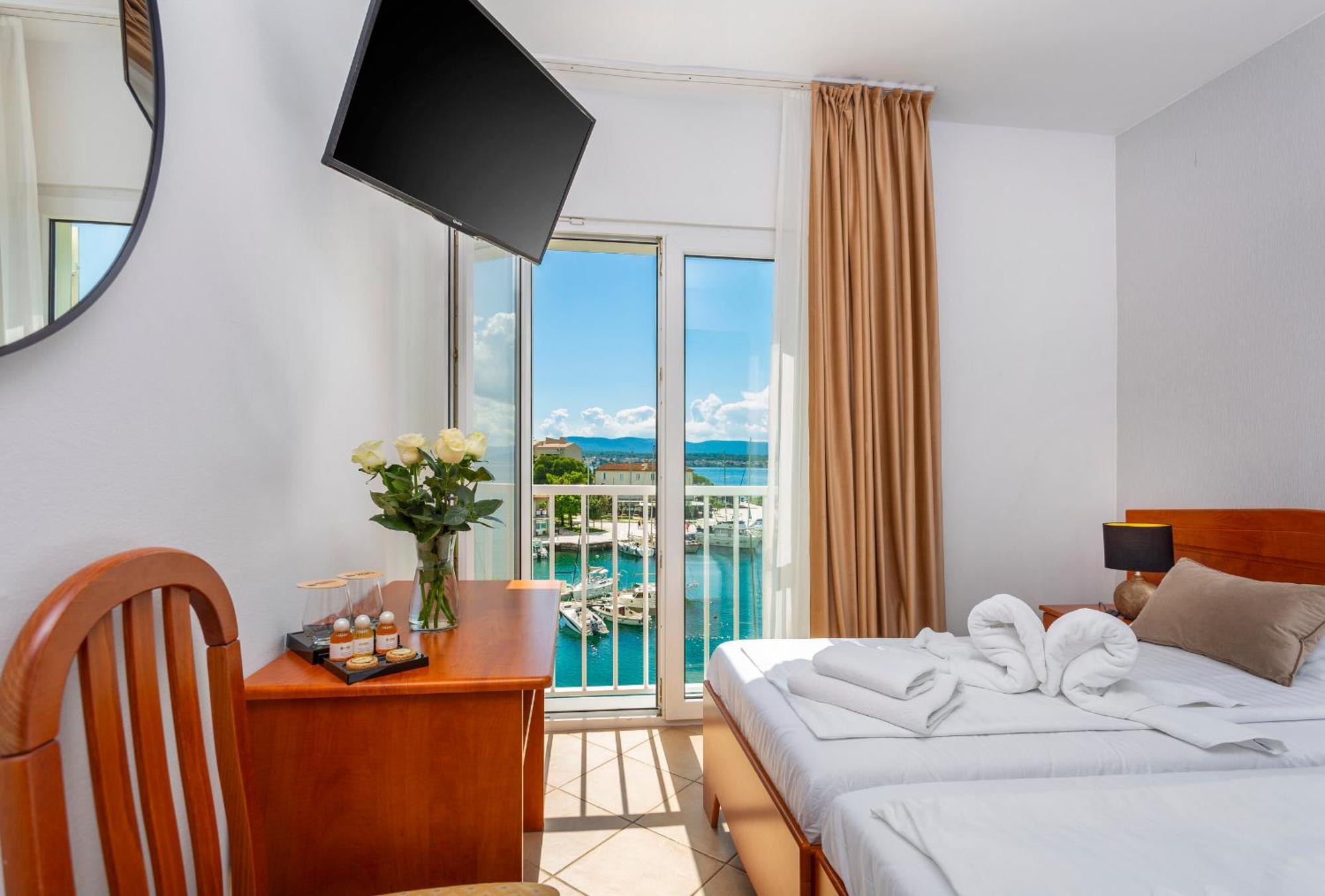 Hotel Adria Malinska Luaran gambar