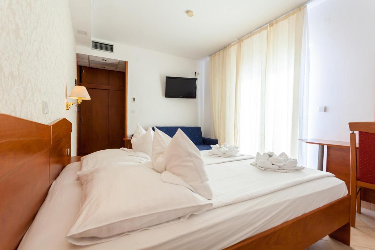 Hotel Adria Malinska Luaran gambar
